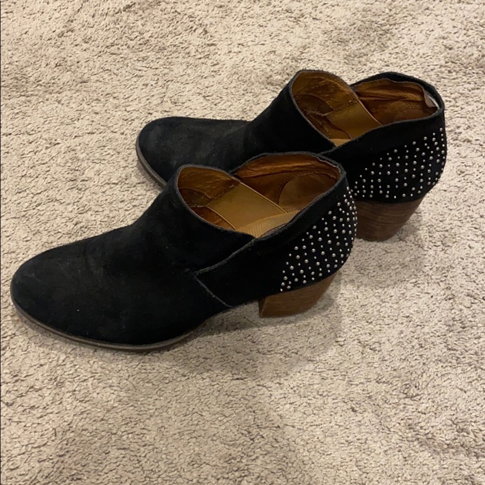Naya Booties